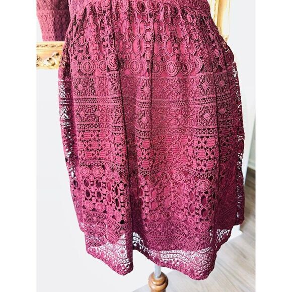 C10 Abercrombie & Fitch Lace Fit & Flare Dress Size 6 V-Neck Party Burgundy Maro - Picture 4 of 6